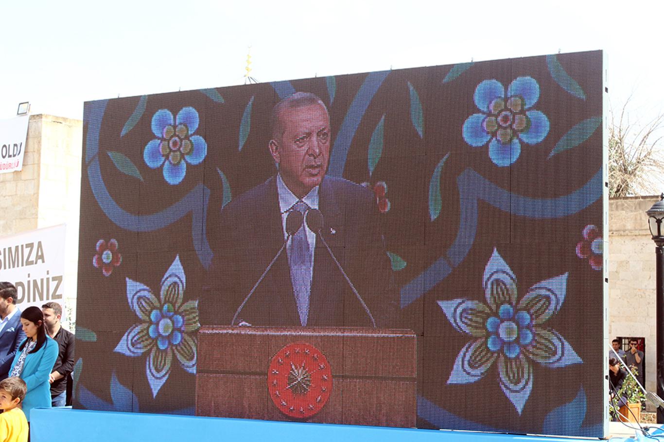 Cumhurbaşkanı Erdoğan Zeynel Abidin Camisi'nin açılışına bağlandı